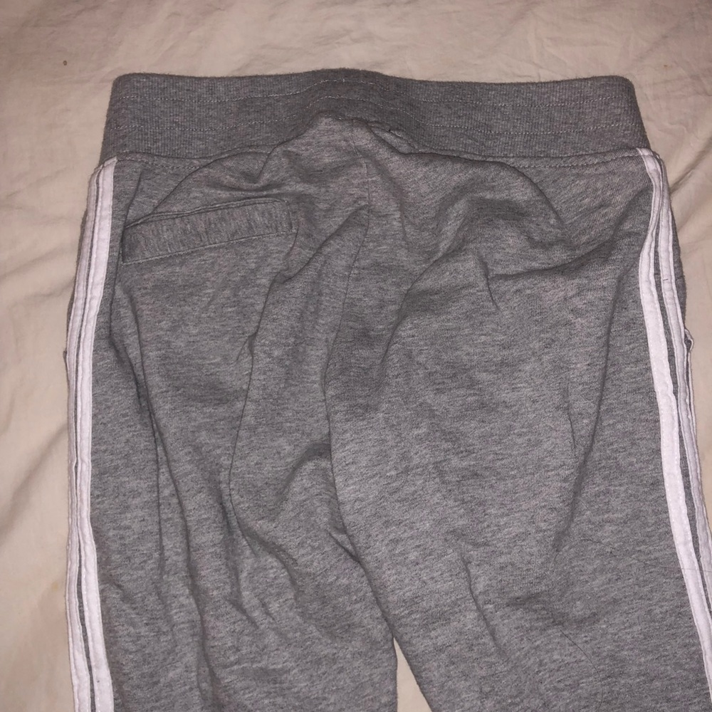 Revolve sweatpants - Picture 4 of 5